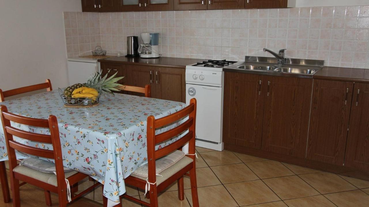 Apartments Ravlic Ana Малинська Екстер'єр фото
