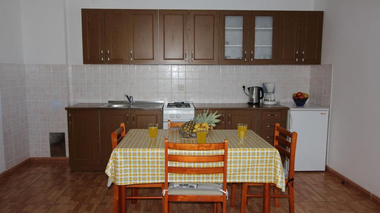 Apartments Ravlic Ana Малинська Екстер'єр фото